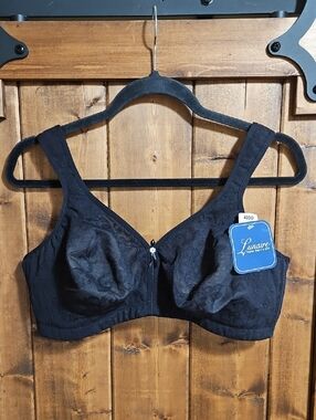 Lunaire Versailles Seamless Wire-Free Bra (Style 13214) in Black 42DD